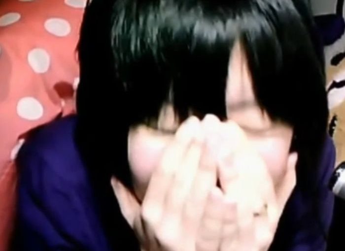 無　友達NTR　フェラ顔かわいい　お腹に大量発射